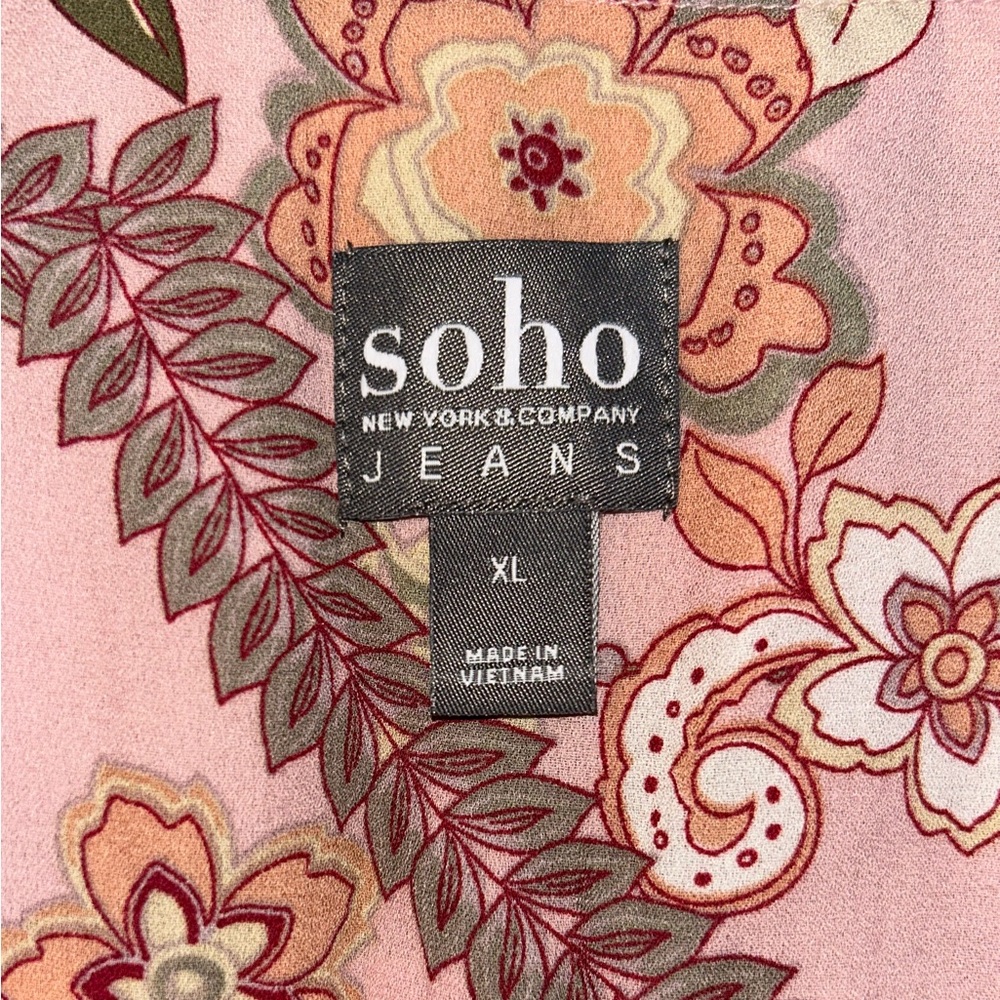 Soho by NY&Co Top - Picture 3 of 4